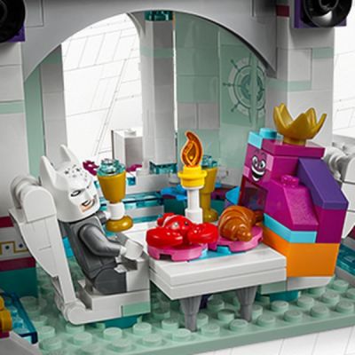 LEGO Movie 2 Queen Watevra's So-Not-Evil Space Palace 70838